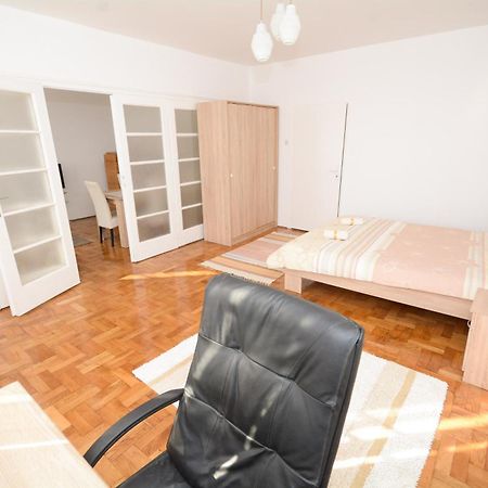 Apartments City Hall Beograd Rom bilde
